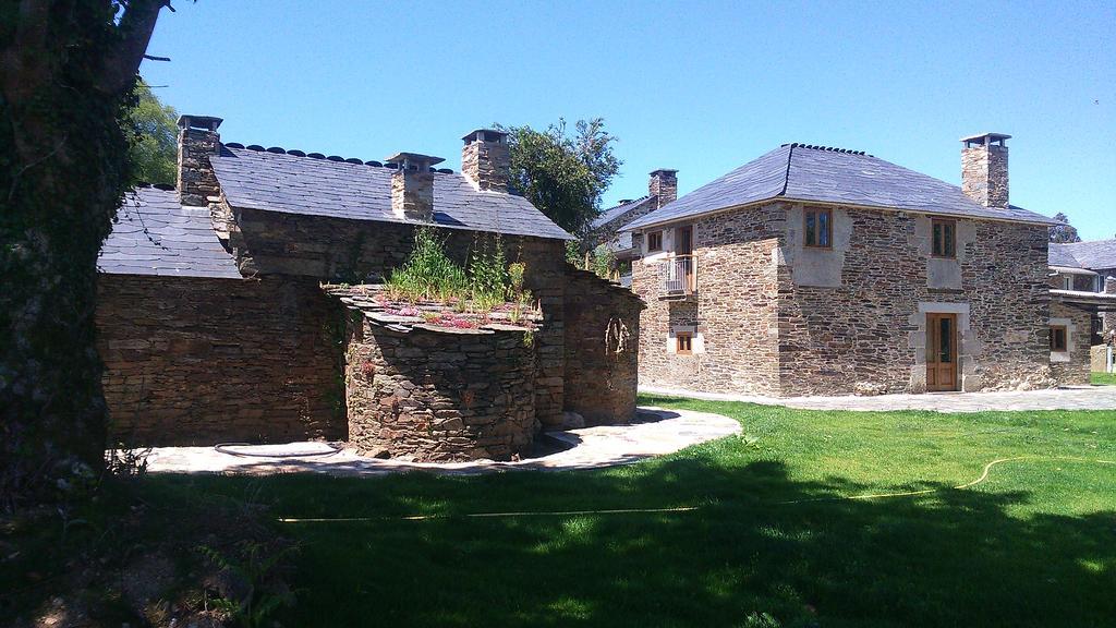 Casa Do Grilo Guest House Monfero ภายนอก รูปภาพ