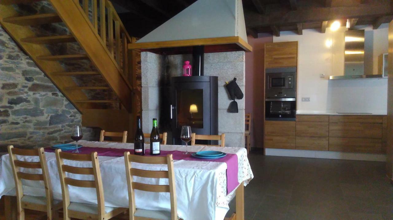 Casa Do Grilo Guest House Monfero ภายนอก รูปภาพ