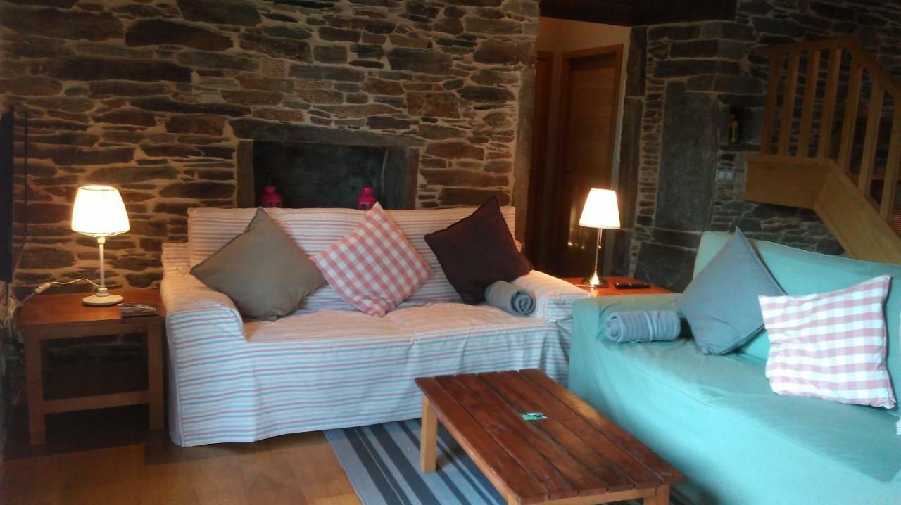 Casa Do Grilo Guest House Monfero ภายนอก รูปภาพ