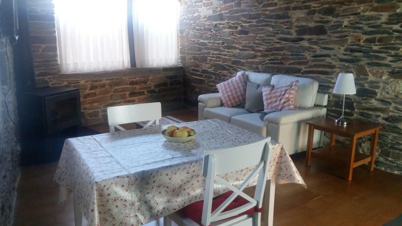 Casa Do Grilo Guest House Monfero ภายนอก รูปภาพ