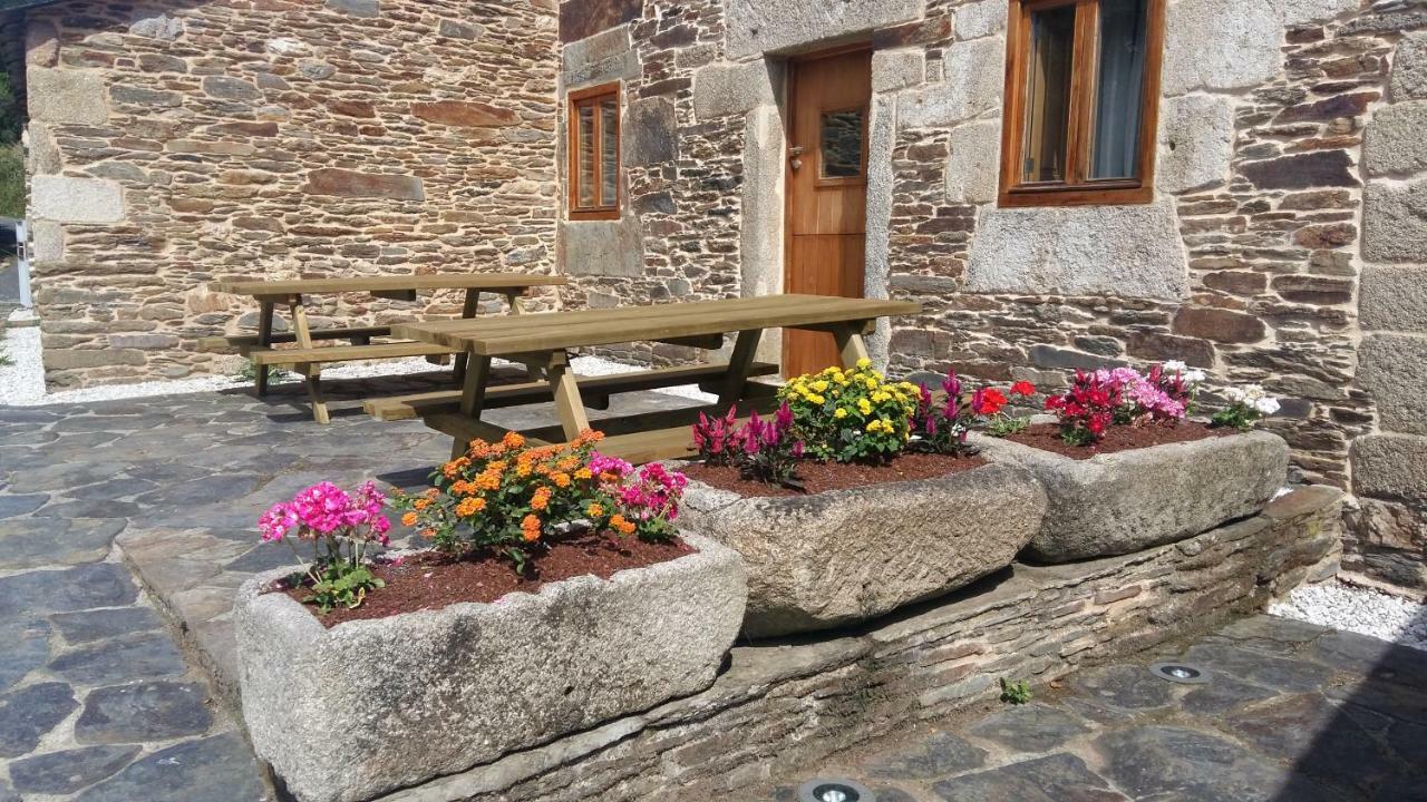 Casa Do Grilo Guest House Monfero ภายนอก รูปภาพ