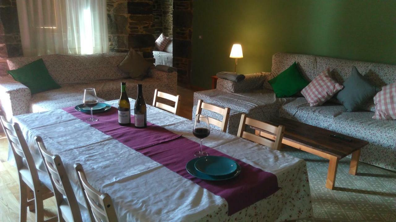 Casa Do Grilo Guest House Monfero ภายนอก รูปภาพ